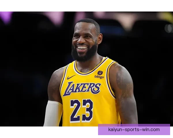 詹姆斯凌晨抵达迈阿密出战热火追平帕里什纪录